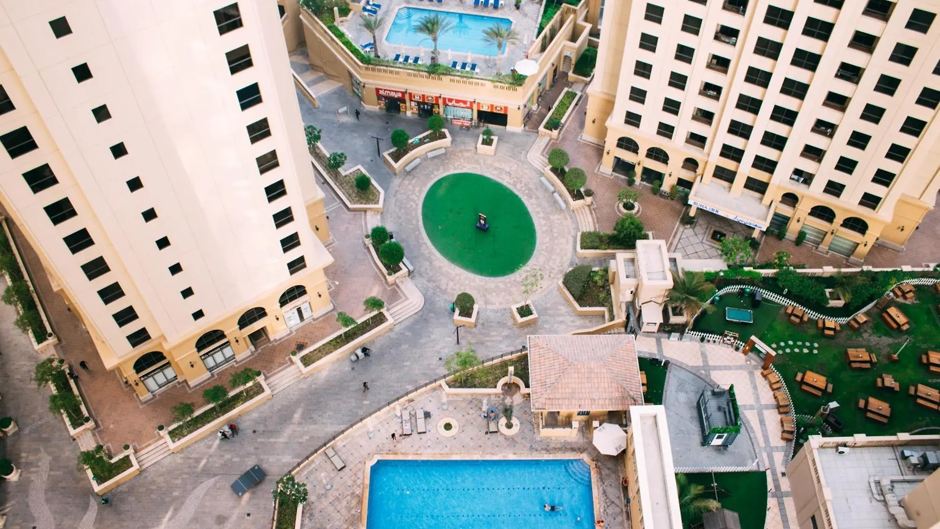 Lunar Hostel 96 Dubai