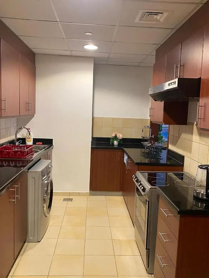 Lunar Hostel 96 Dubai
