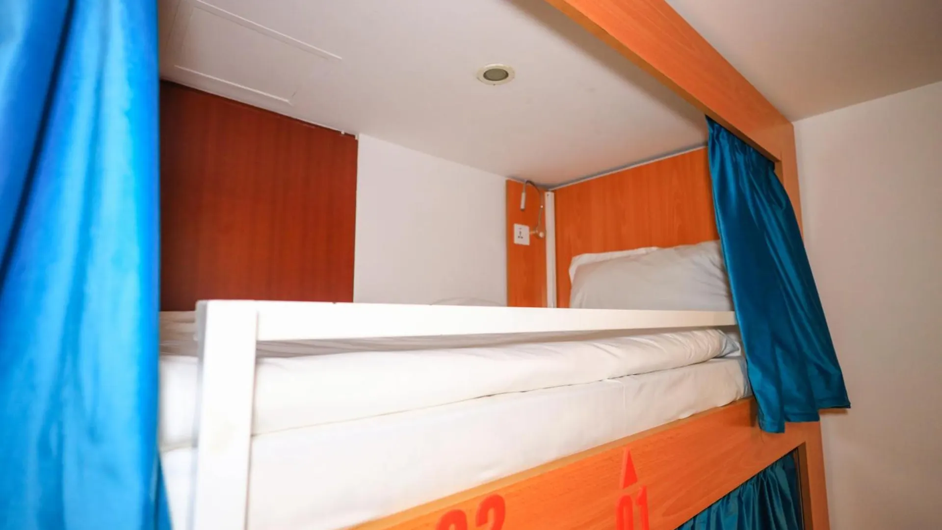 Lunar Hostel 96 Dubai United Arab Emirates